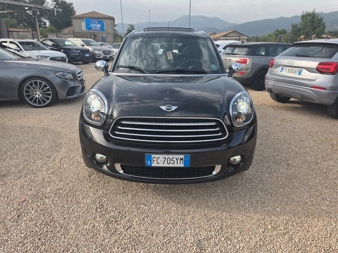 Mini Cooper Countryman 1.6 D neopatentati