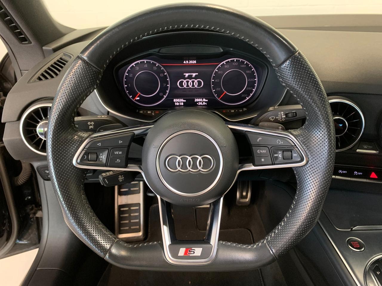 Audi TT Coupé 40 TFSI S tronic S-LINE