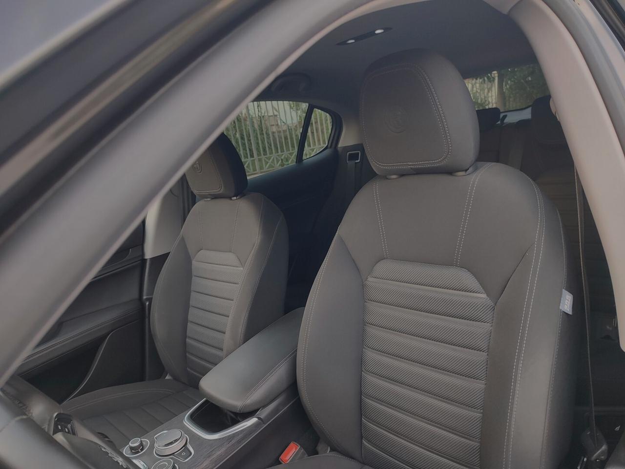 Alfa Romeo Stelvio 2.2 DIESEL 160 CV AT8 RWD NAVIGATORE AUTOMATIK