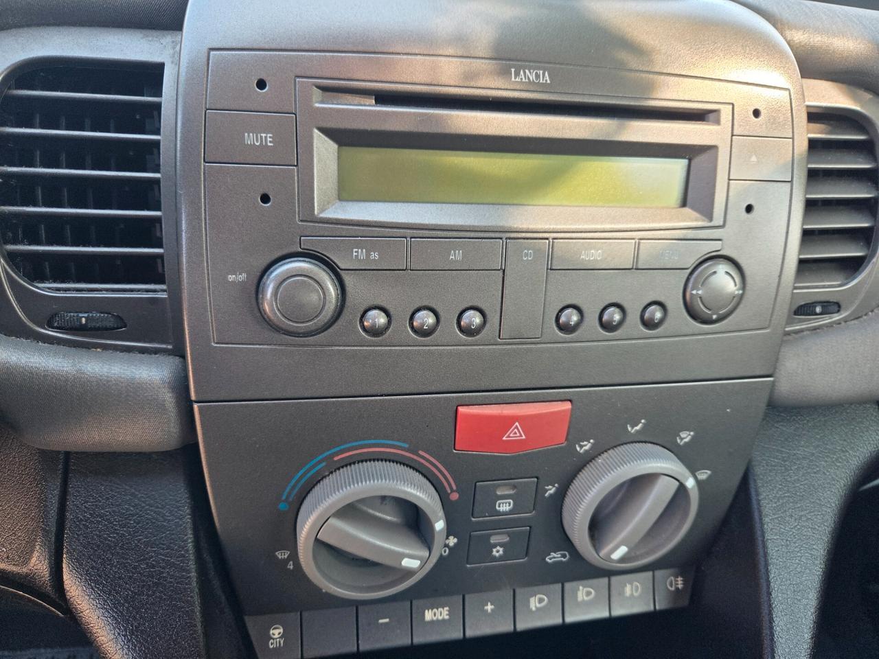 Lancia Ypsilon 1.2 Argento