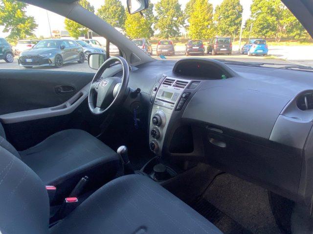 TOYOTA Yaris 1.0 5P.