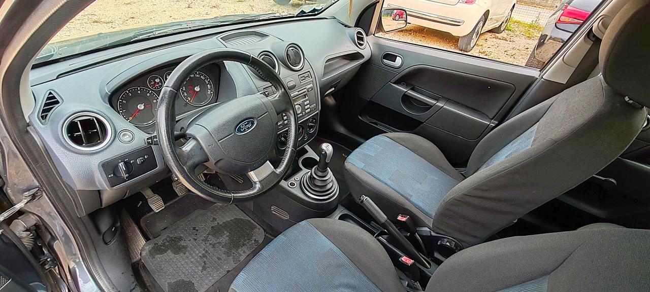Ford Fiesta 1.2 16V 5p. Ghia OK NEOPATENTATI
