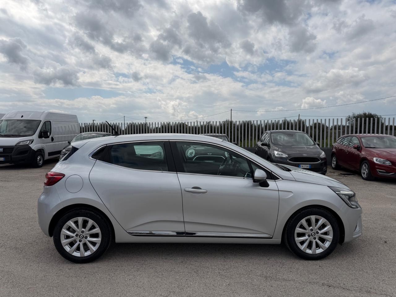 RENAULT CLIO 1.0 TCE GPL INTENS FUL LED PELLE MY22