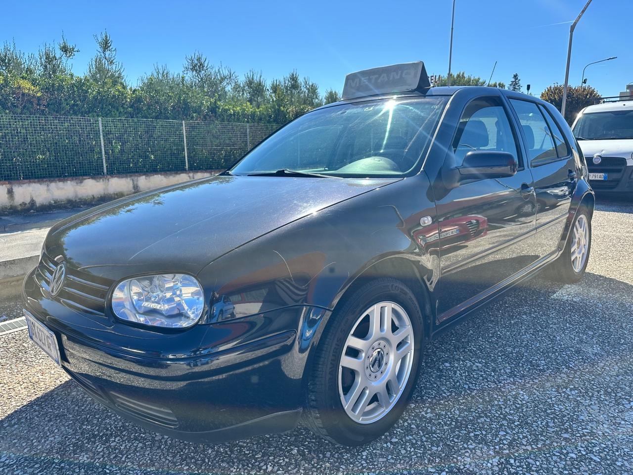 Volkswagen Golf 1.6 16V cat 5 porte Highline metano