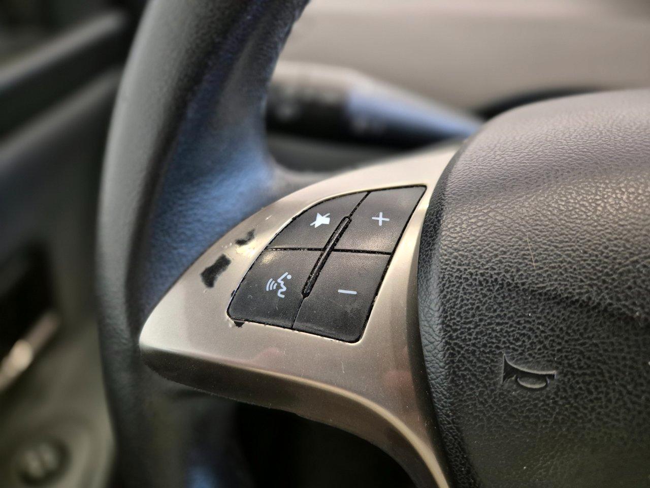 Lancia Ypsilon 5 porte 1.2 Silver 69cv - NEOPATENTATI - Sens. Post. - Bluetooth