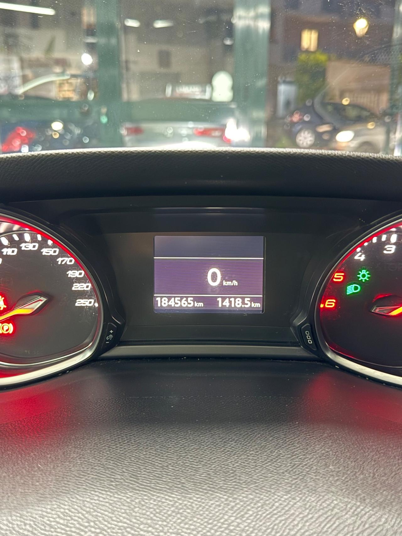 Peugeot 308 BlueHDi 120 S&S Allure