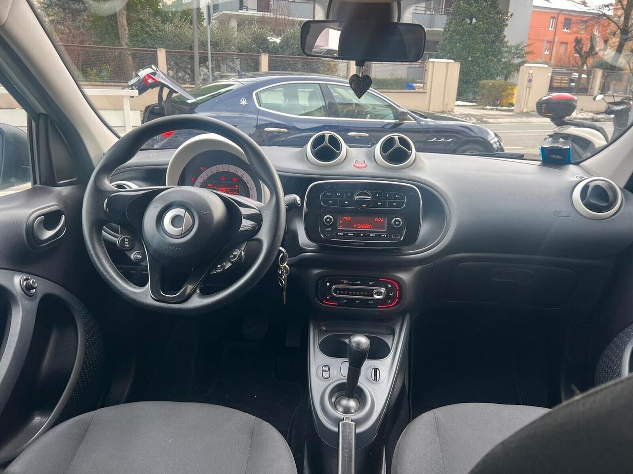 SMART FORFOUR 70 1.0 TWINAMIC PASSION AUT. NEOP.