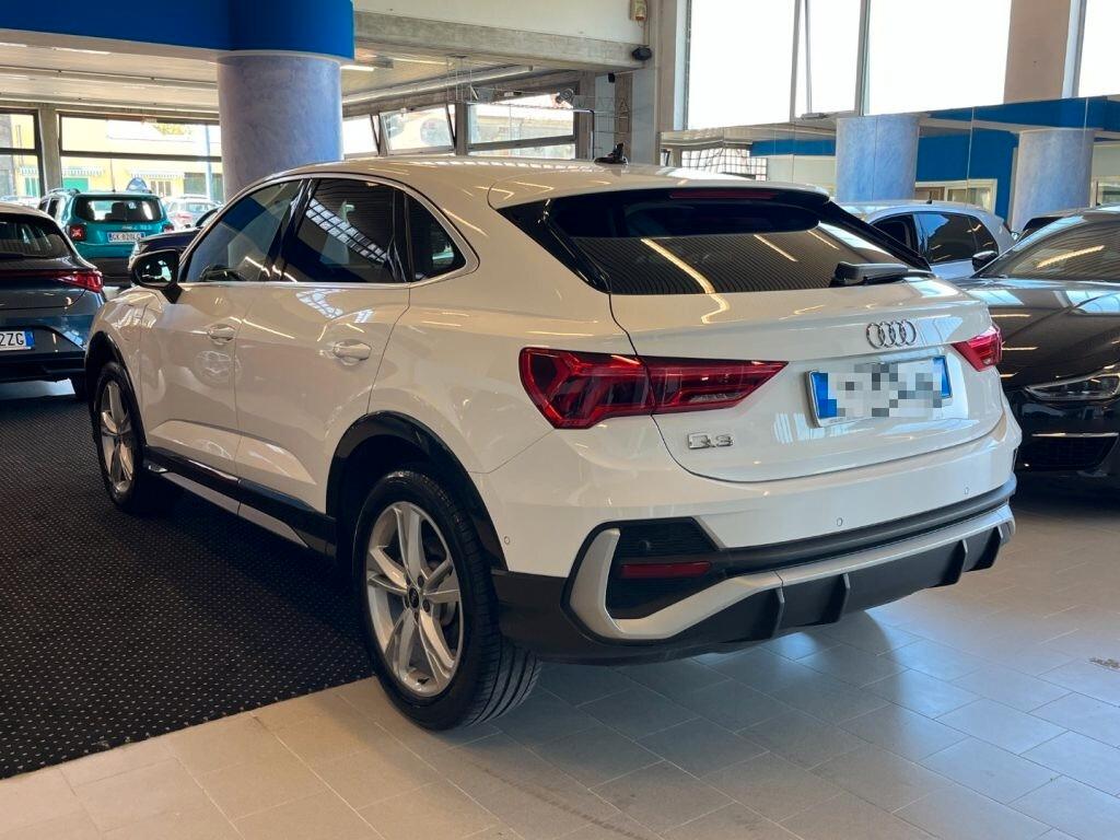 Audi Q3 a