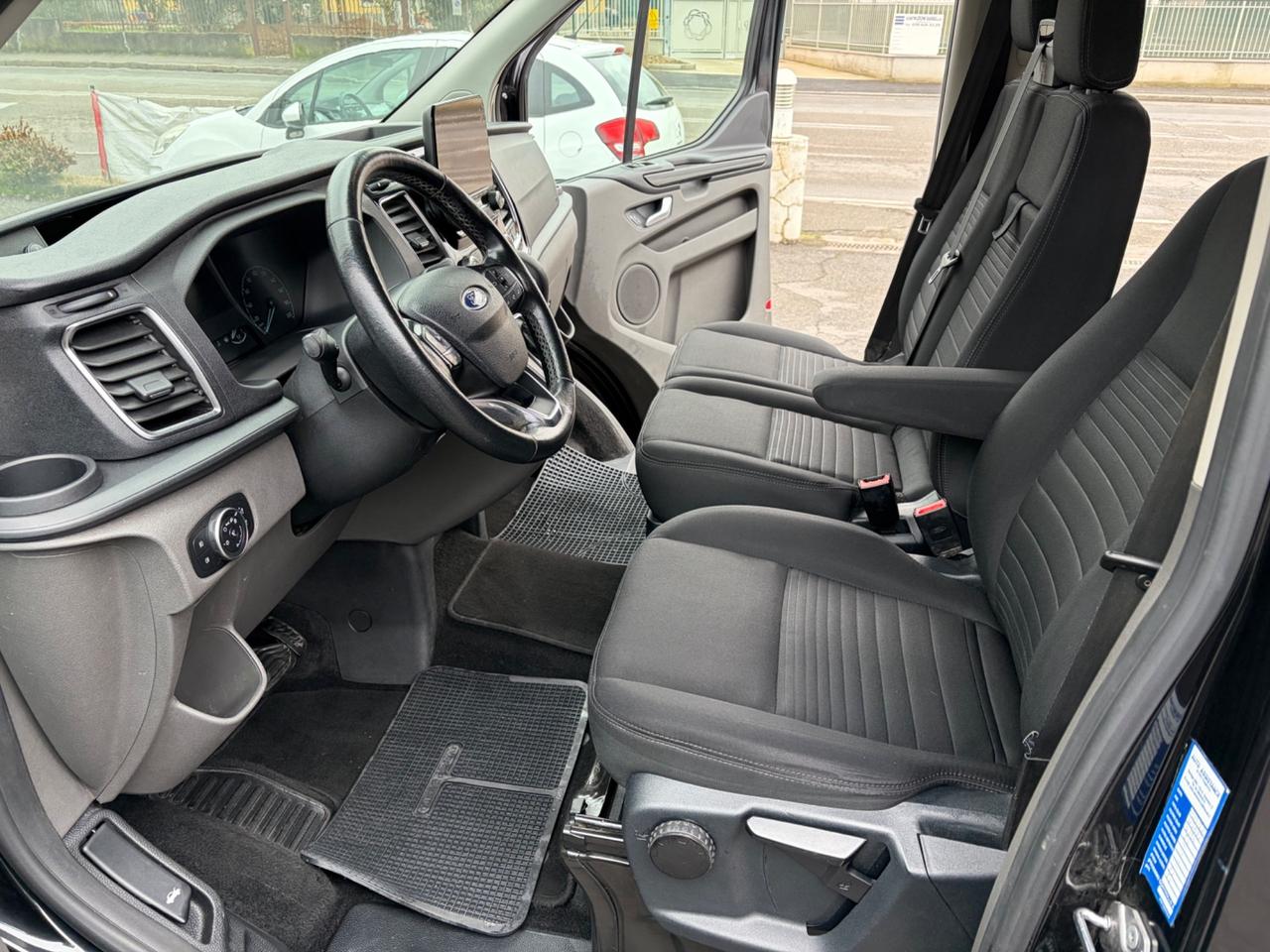 Ford Tourneo Custom 310 2.0 TDCi 130CV PC Titanium
