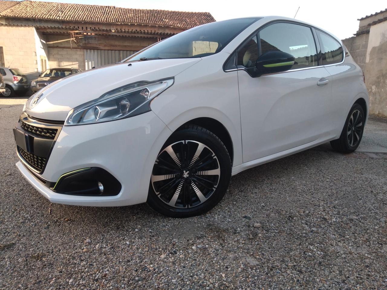 Peugeot 208 PureTech Turbo 110 S&S 3 porte Allure