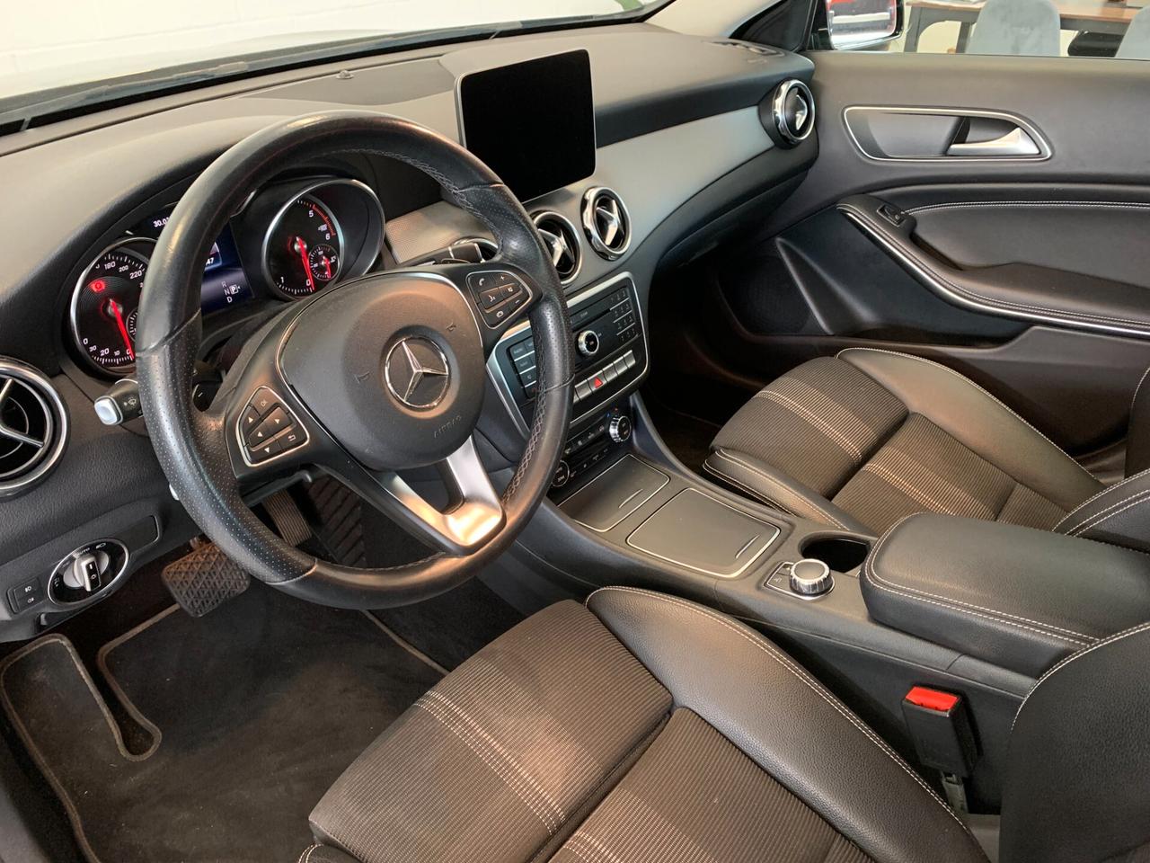 Mercedes-benz GLA 200 220 d Automatic Sport