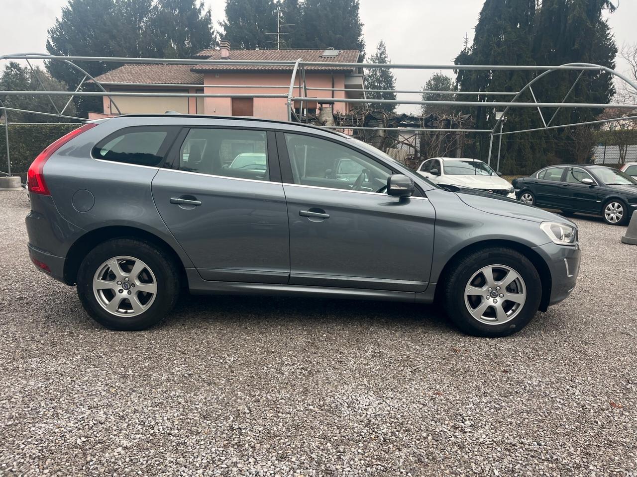 Volvo XC 60 D4 Geartronic MOMENTUM