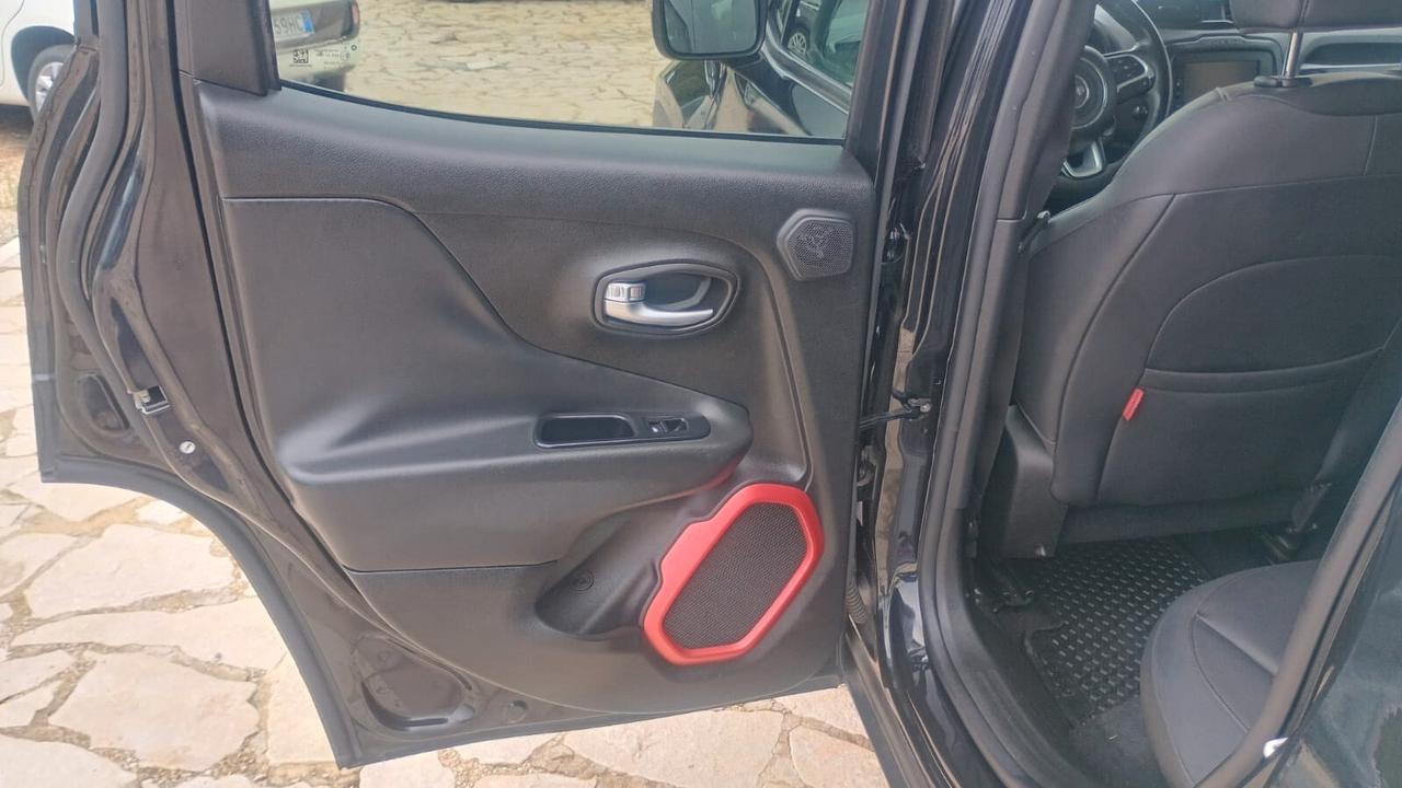 Jeep Renegade 2.0 Mjt 170CV 4WD Active Drive Low Trailhawk