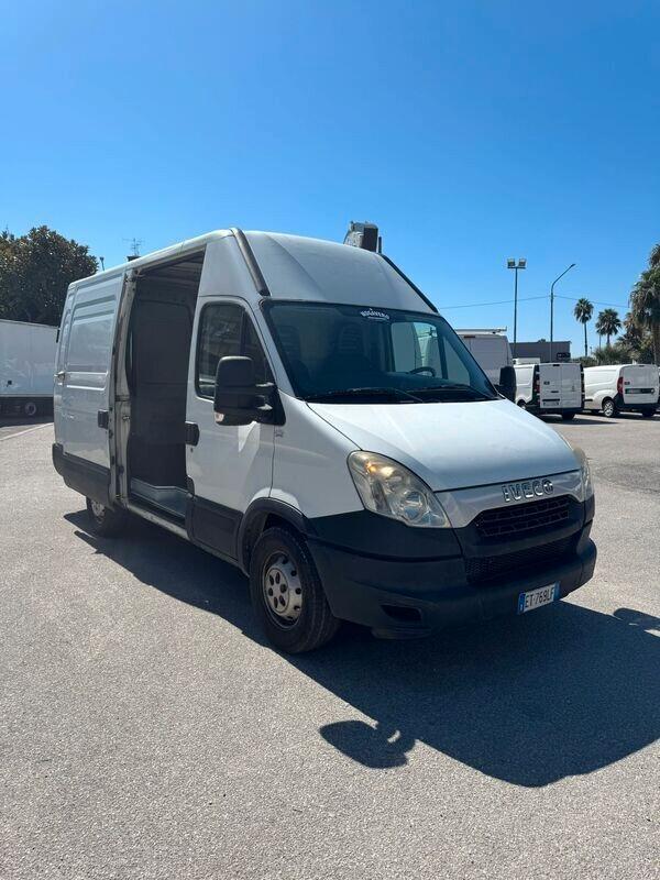 IVECO DAILY 35S15 2.3hpi 150cv FURGONE