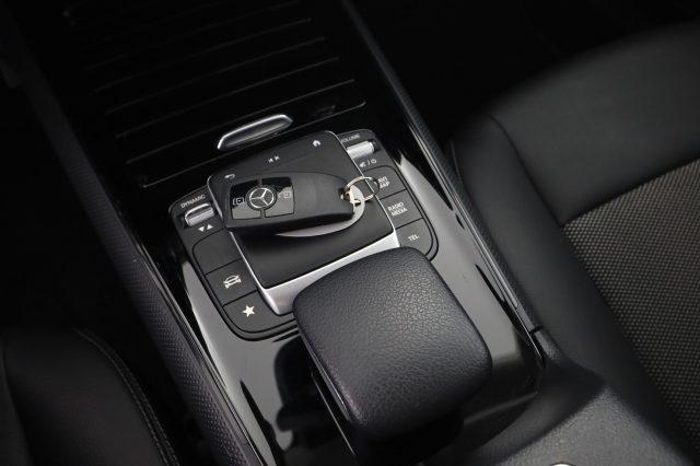 MERCEDES-BENZ CLA sse GLA GLA 180 d Automatic Business