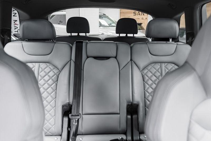 Audi Q7 AUDI Q7 S- LINE *7 POSTI*