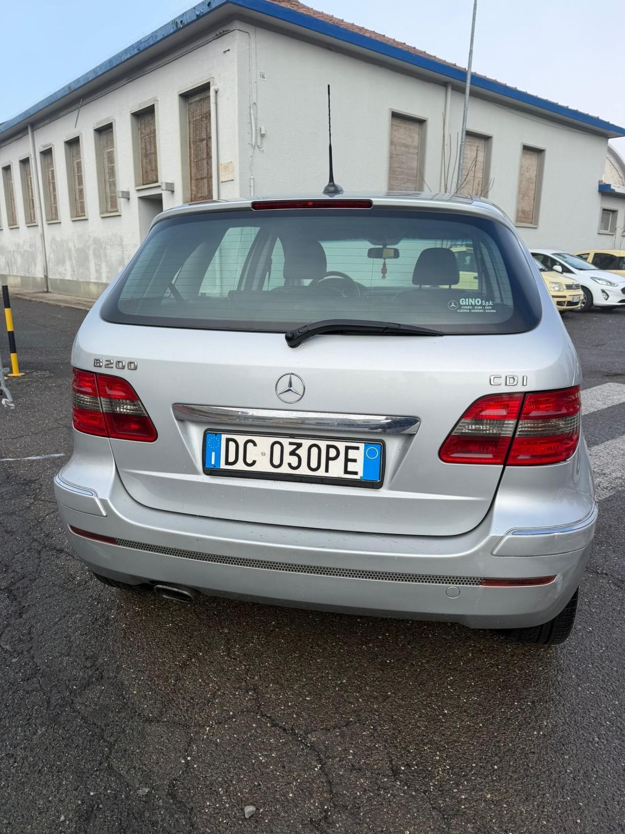 MERCEDES BENZ B200 CDI