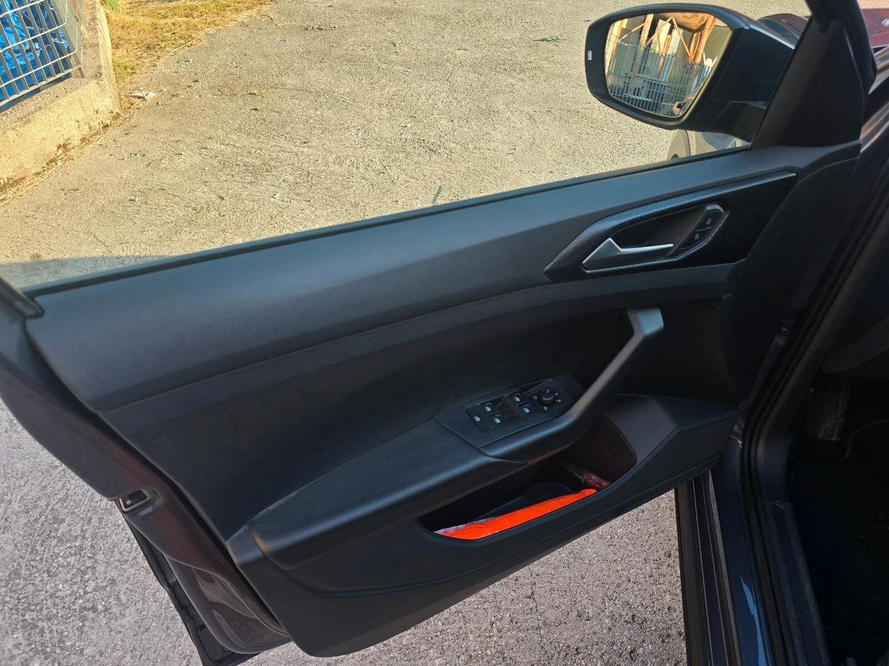 Volkswagen T-Cross 1.0 TSI Sport