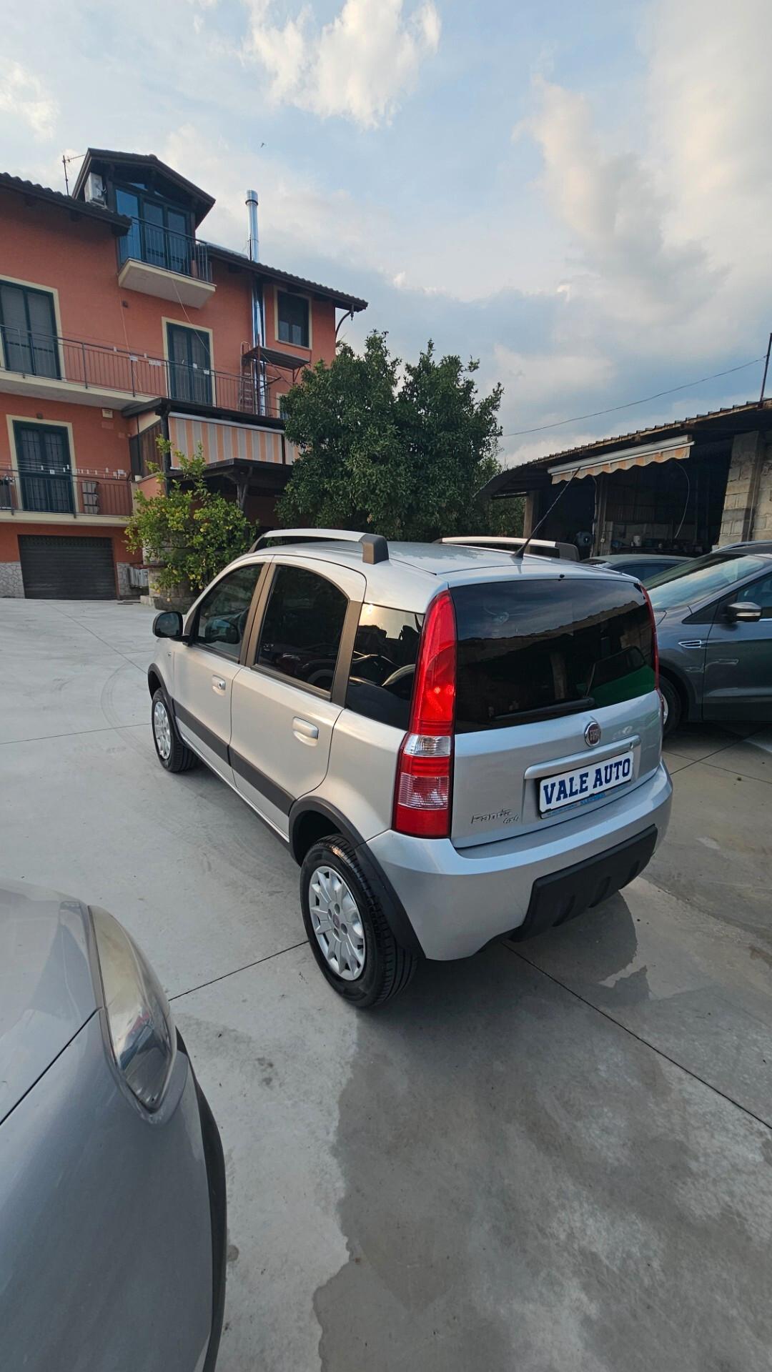 Fiat Panda 1.3 MJT 16V DPF 4x4 Climbing