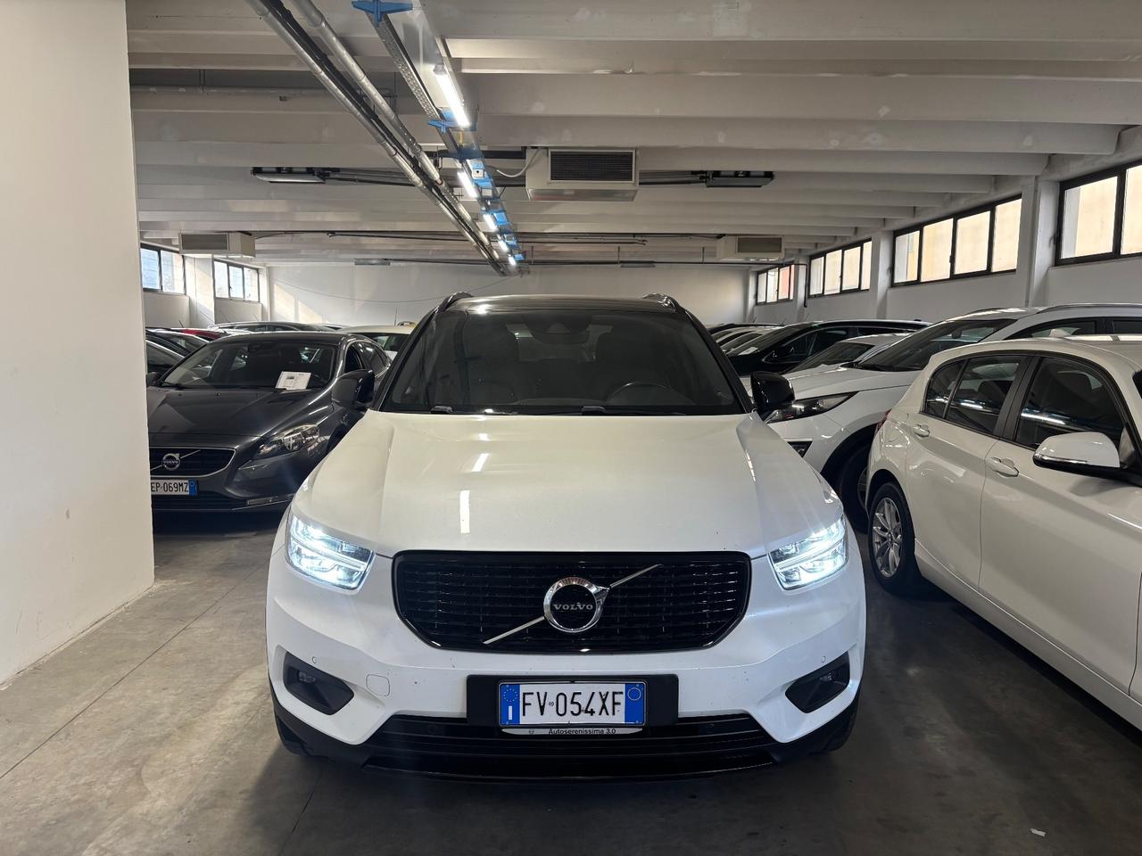 Volvo XC40 D3 GearTronic R-DESIGN |FULL OPTIONAL |