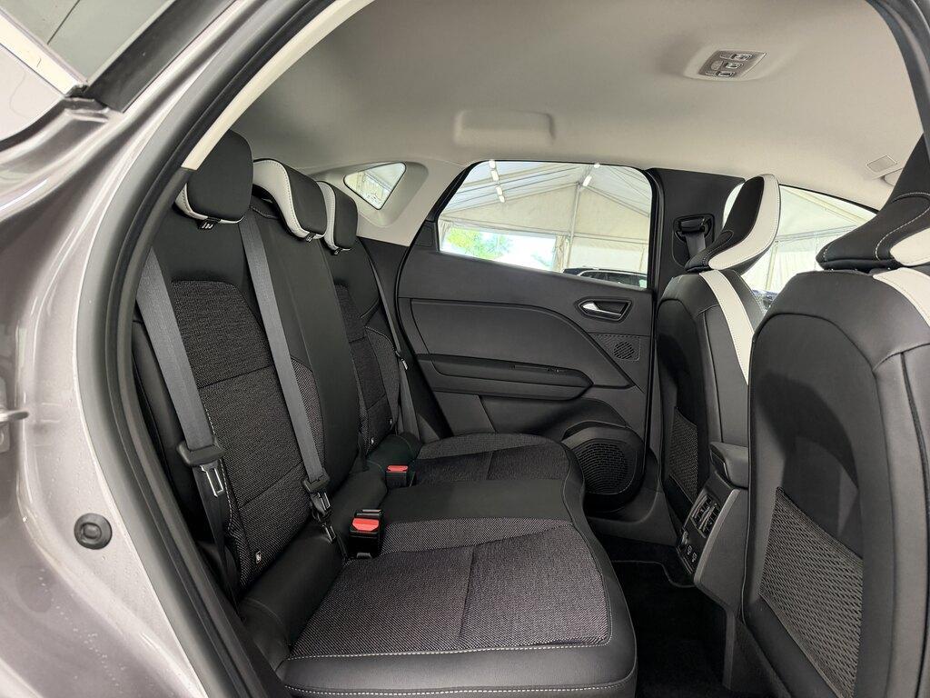 Renault Captur 1.6 Hybrid Techno E-Tech Auto