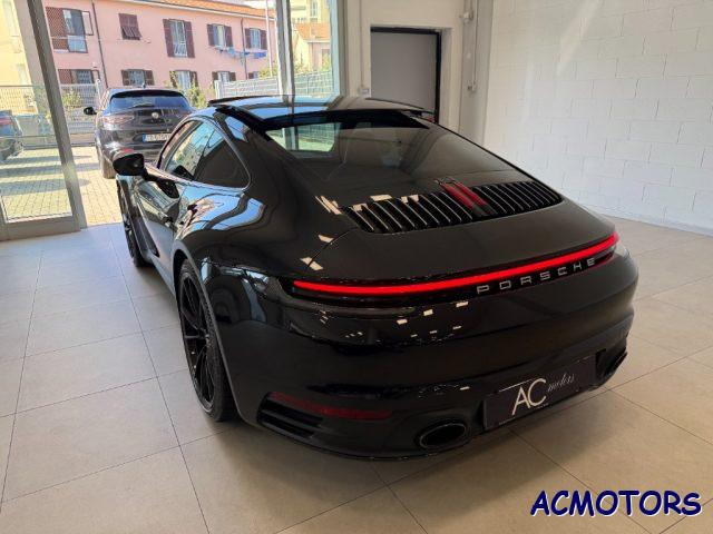 PORSCHE 911 Carrera 4S
