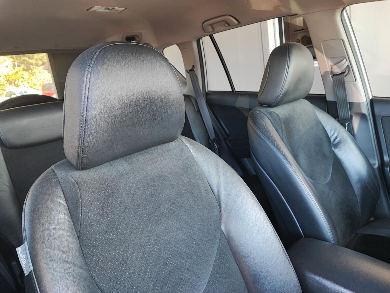 Toyota RAV 4 RAV4 Crossover 2.2 D-4D 150 CV DPF Exclusive GANCIO TRAINO