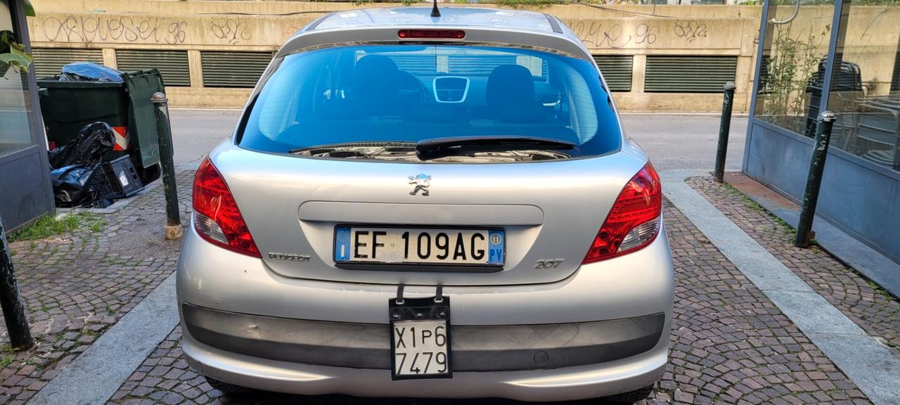 Peugeot 207 1.4 HDi 70CV 5p. Active