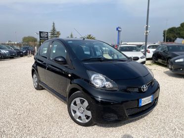 Toyota Aygo 1.0 12V VVT-i 5 porte Sol UNICO PROPIETARIO NEOPATENTATI GARANZIA 12 MESI