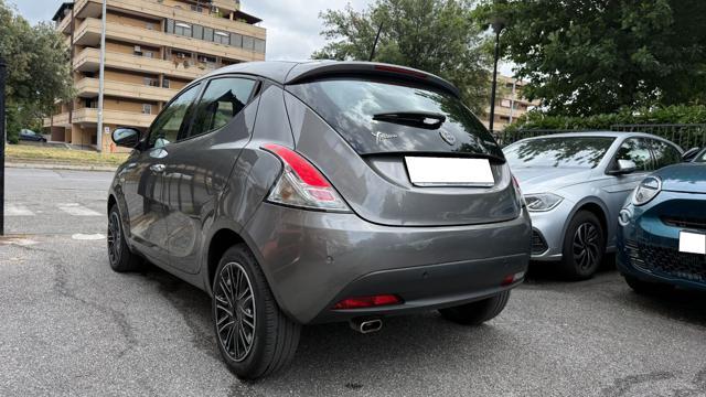 LANCIA Ypsilon 1.0 FIREFLY S&S HYBRID GOLD*24M.G.*CARPLAY*LED*TEL