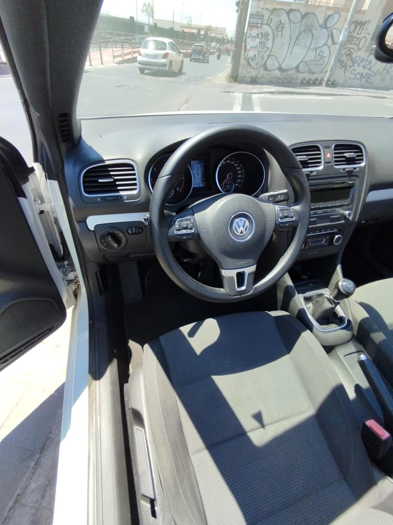 Volkswagen Golf Cabriolet 1.6 TDI DPF 3p. Highline