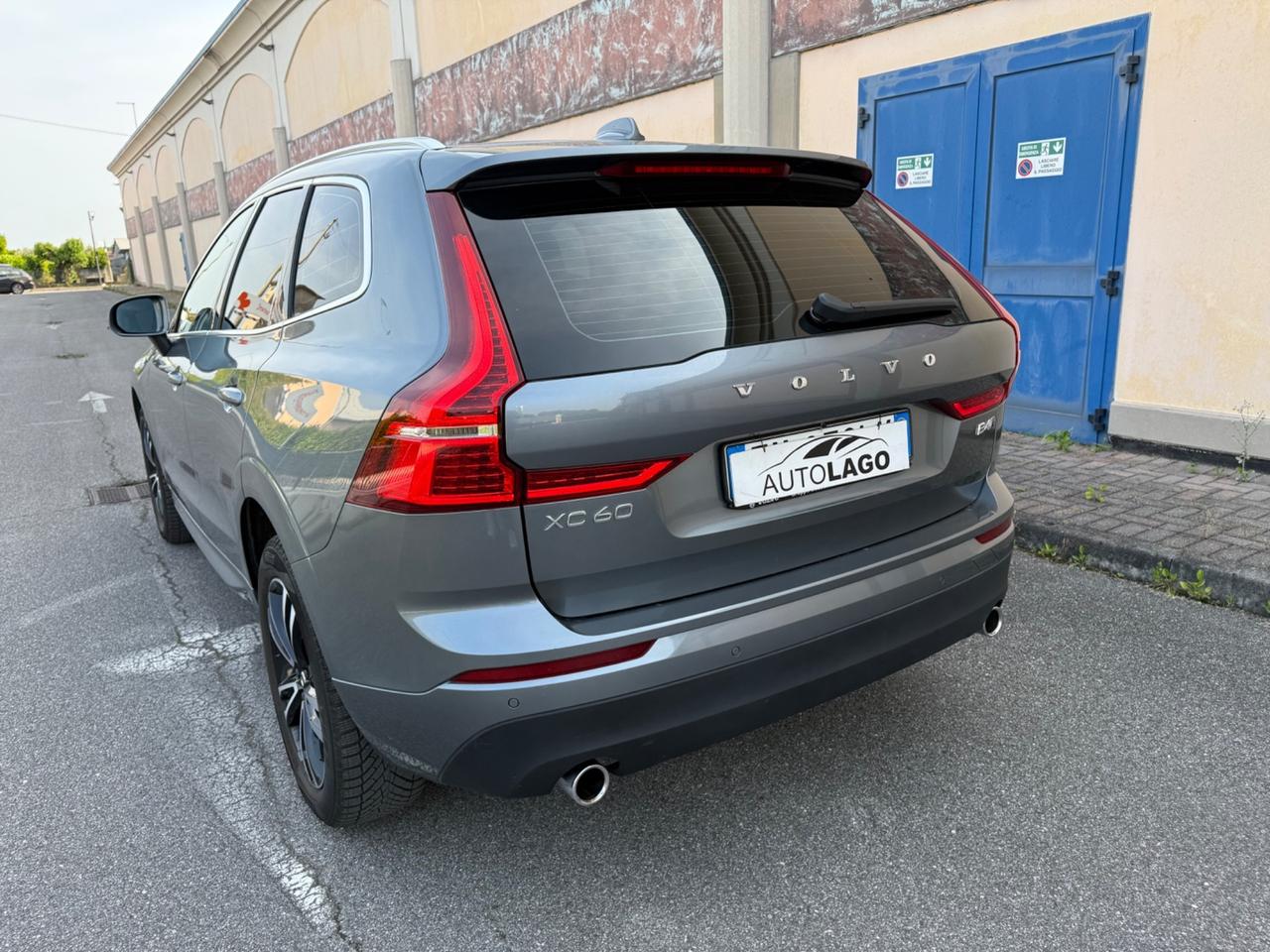 Volvo XC60 B4 (d) AWD Geartronic Business Plus