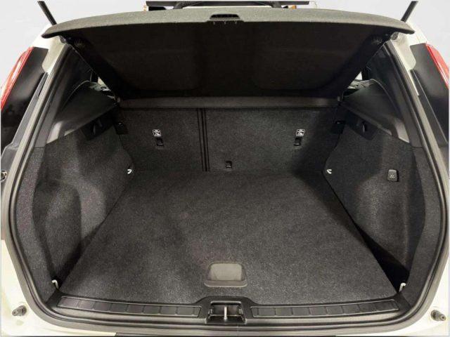 VOLVO XC40 T3 MOMENTUM CORE AUTOMATICA