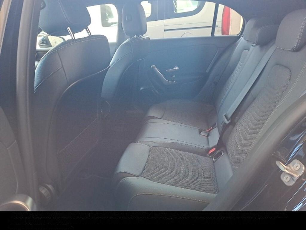MERCEDES-BENZ A 180D NEW 115CV AUTOMATIC BUSINESS EXTRA ( FARI LED - CRUISE - PELLE - NAVI PREMIUM - MIRROR - PARK ASSIST - TELECAMERA POST. - CERCHI 17 )