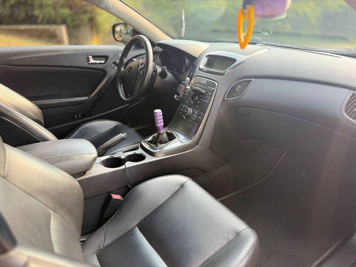 Hyundai Genesis 2.0 turbo Sport
