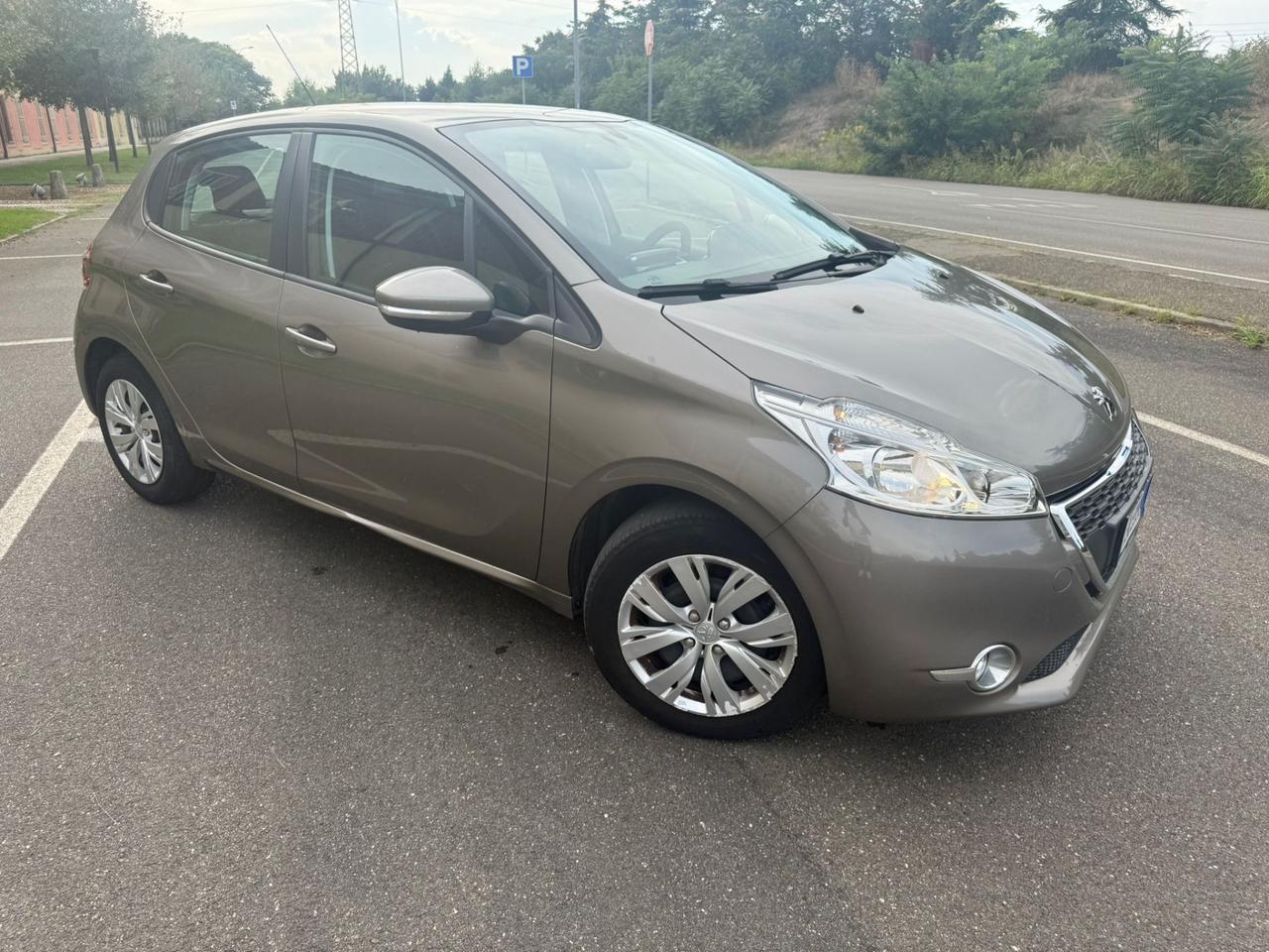 PEUGEOT 208 1.4 DIESEL EURO 5B NEOPATENTATI
