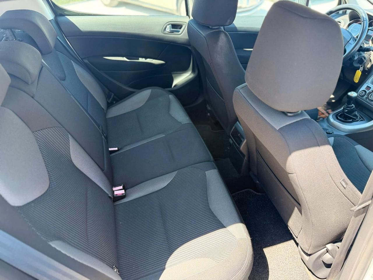 Peugeot 308 1.6 e-HDI 92cv Active 2012