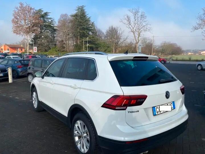 Volkswagen Tiguan 2.0 TDI SCR DSG Business BlueMotion Technology
