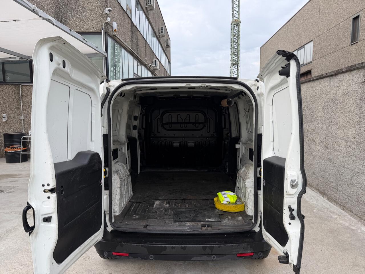 Fiat Doblò 2017 1.6 MJT 105CVnCargo Maxi XL euro6b