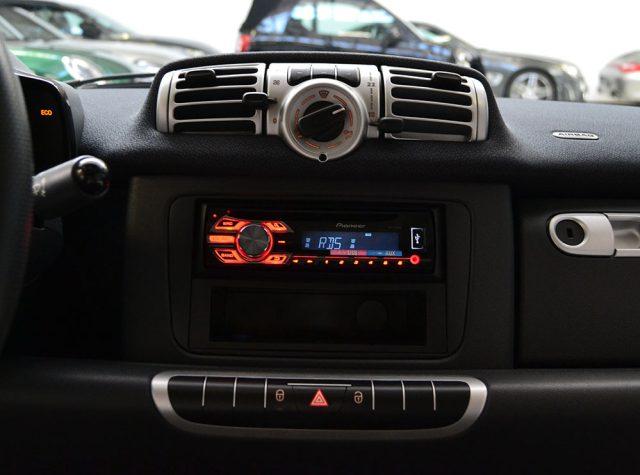 SMART ForTwo 1000 52 kW MHD coupé pure SERVOSTERZO