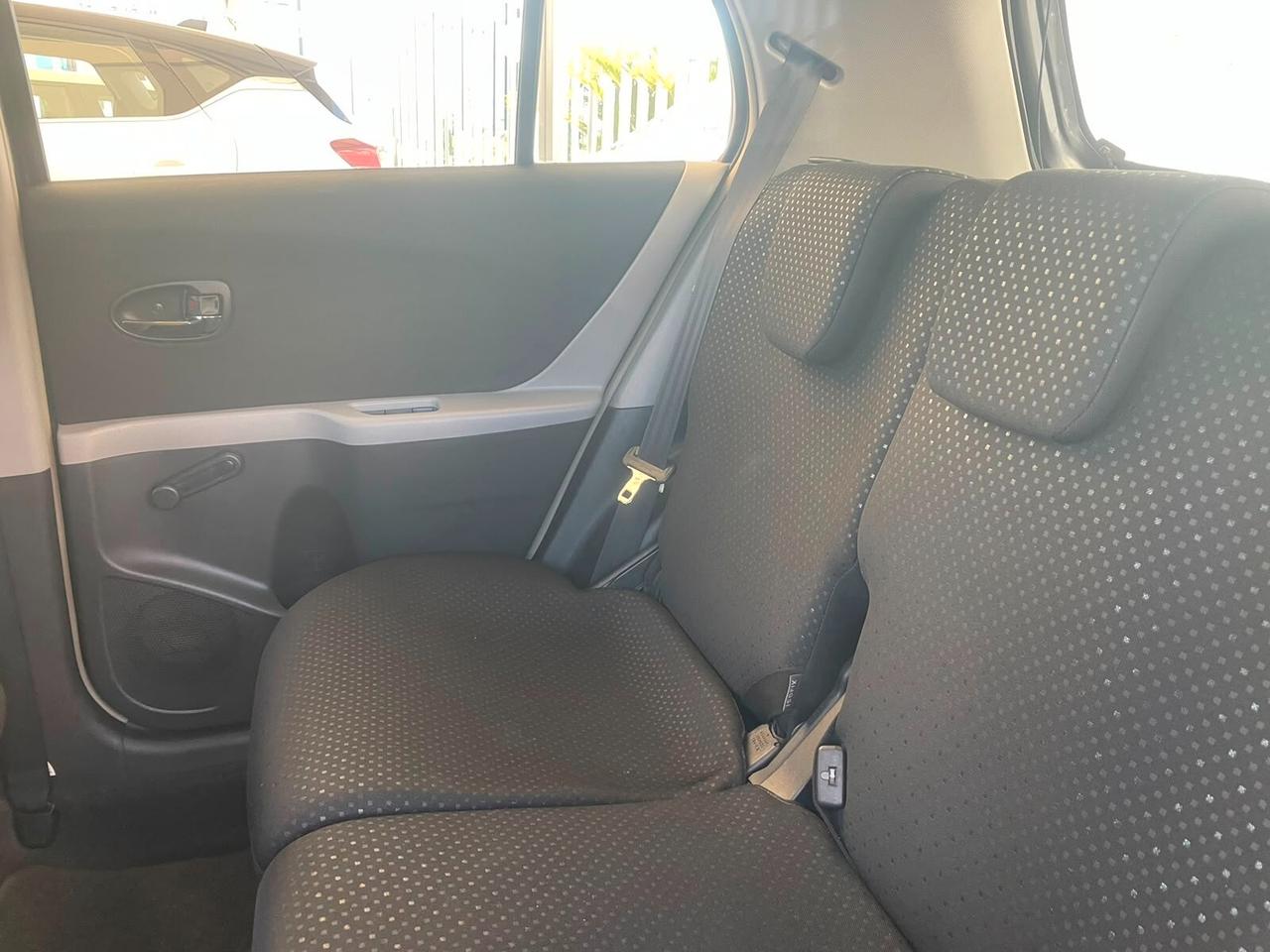 Toyota Yaris 1.4 D-4D DPF 5 porte Sol