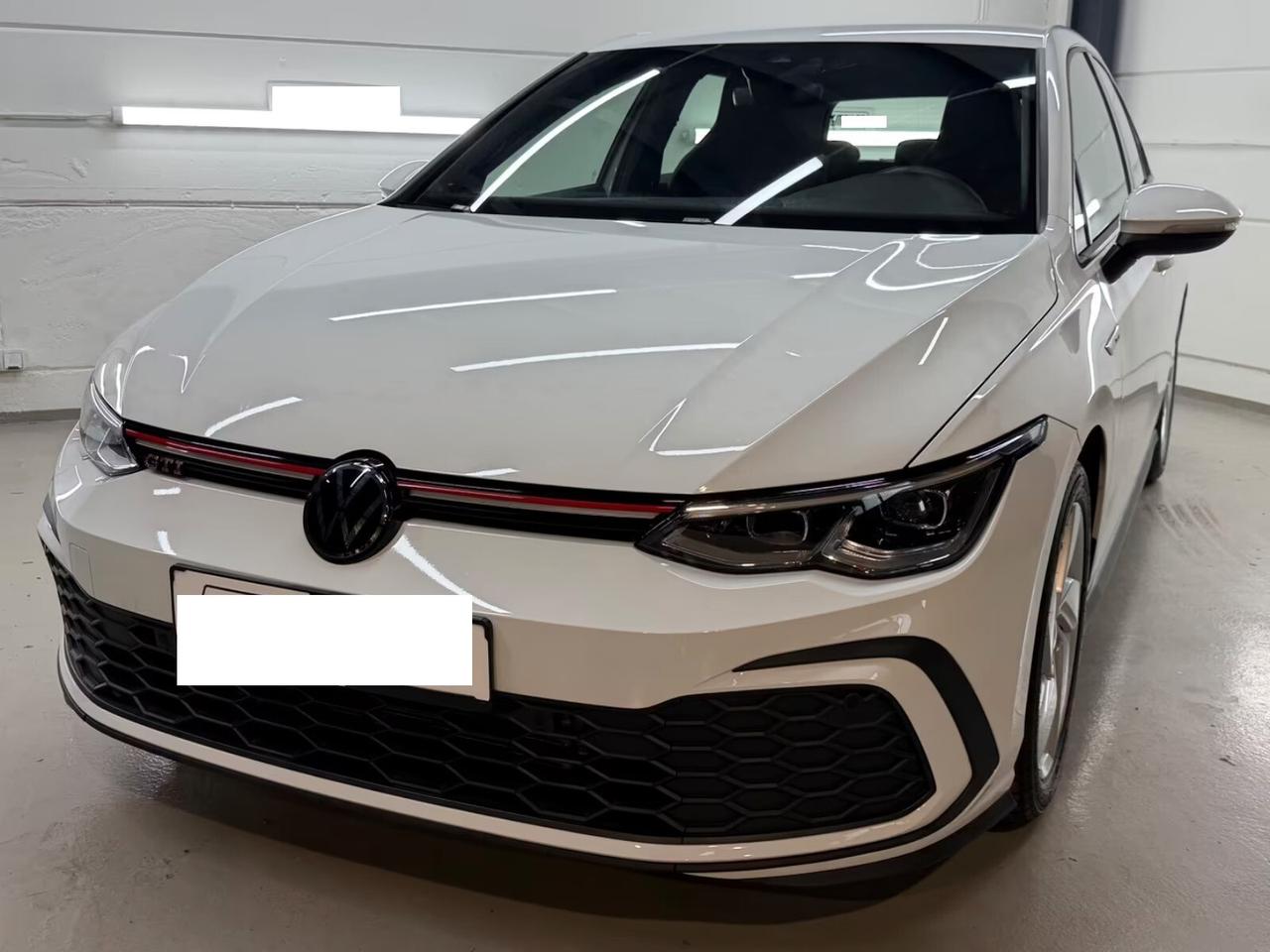 Volkswagen Golf GTI 2.0 TSI