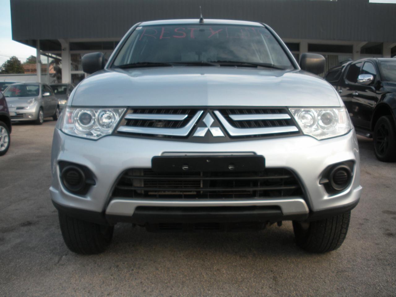 Mitsubishi L200 2.5 DI-D/136CV DC Invite DPF cabina lunga restyling