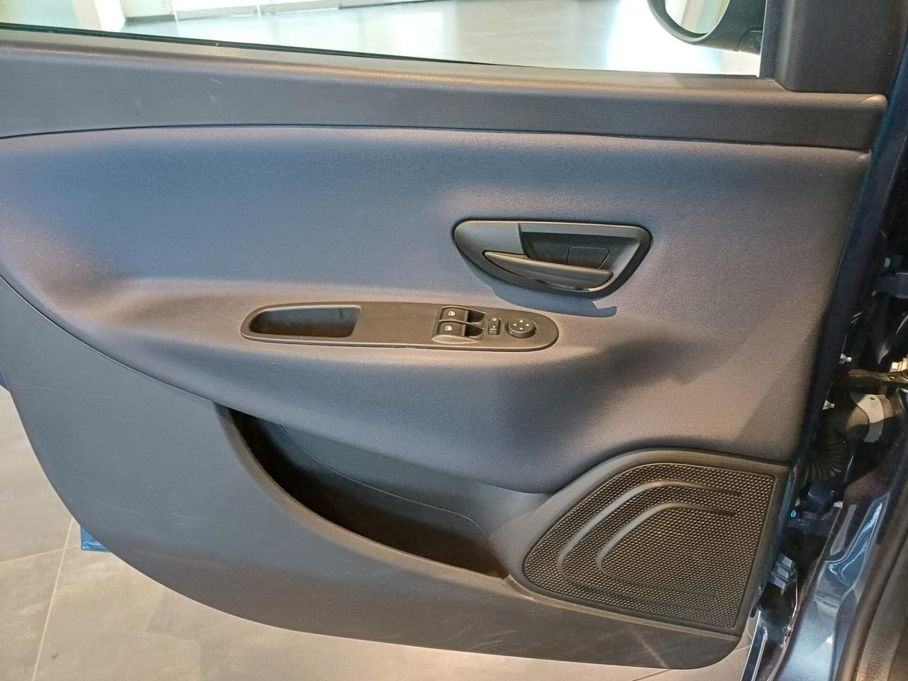 Lancia Ypsilon 1.0 FireFly 5 porte S&S Hybrid Gold