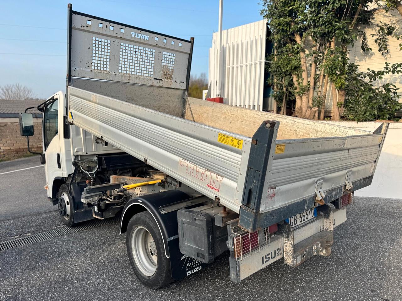 Isuzu M21 Ground E 1.9 TDI Ribaltabile trilaterale con pdf