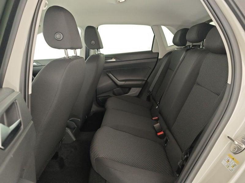 Volkswagen Polo 1.0 Young
