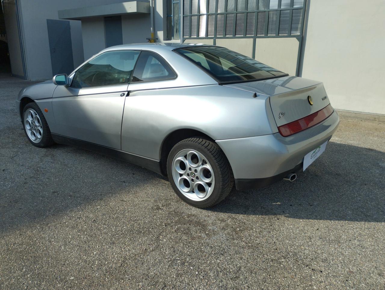 Alfa Romeo GTV 2.0i 16V Twin Spark cat