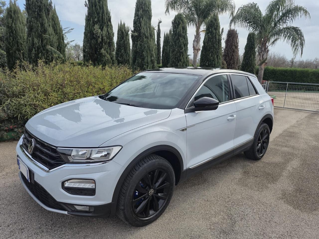 VOLKSWAGEN T-ROC 1.5 BENZINA 150 CV DSG ALLESTIMENTO R-LINE -2021