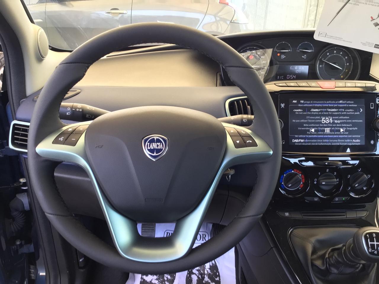 Lancia Ypsilon 1.0 FireFly 70 Cv Hybrid Platino KM0