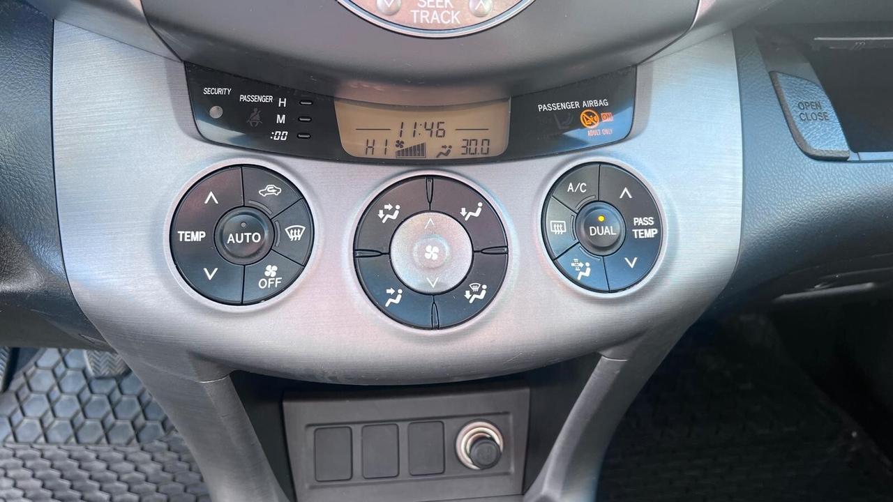 Toyota RAV 4 RAV4 2.2 D-4D 136 CV Sol